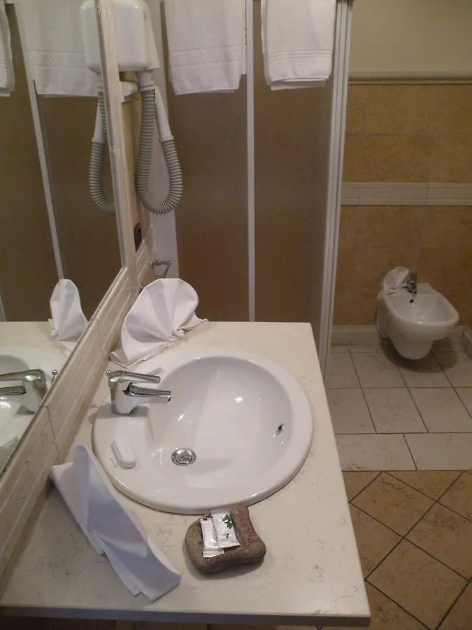 Hotel Ristorante Il Pirata San Vito di Leguzzano 0*,